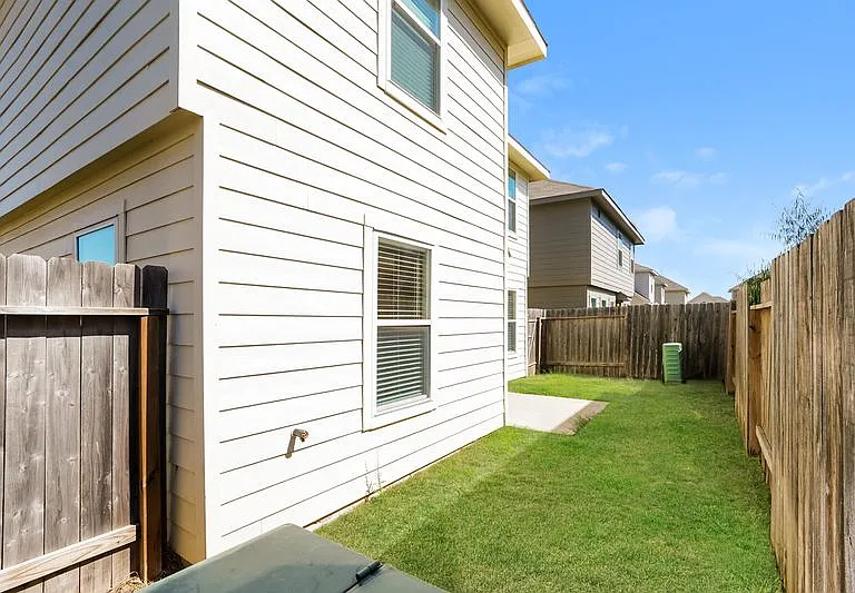 18551 Rock Flats Ravine Dr — Photo 7