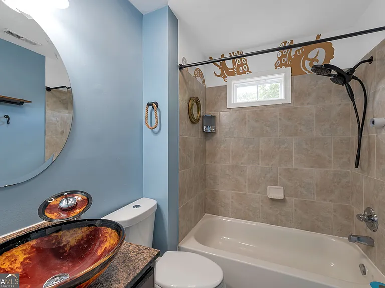 1079 Sims St SW — Photo 14