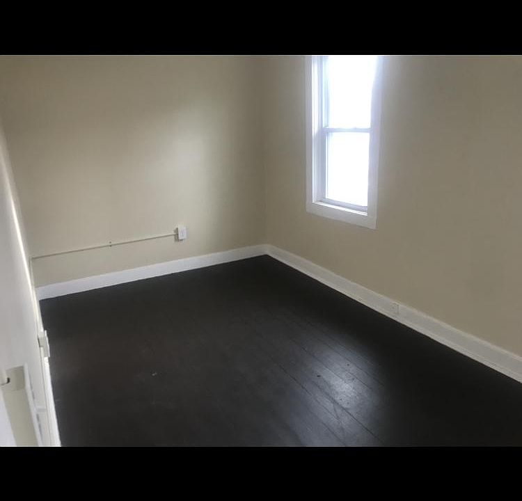 1st image of 13 Esmond St Floor 2