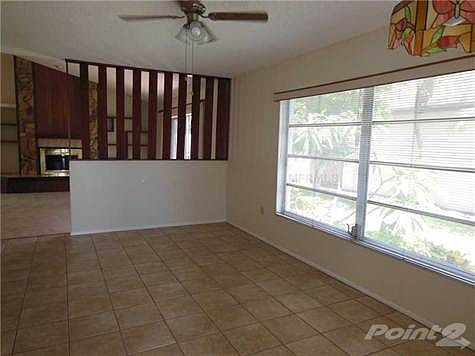 4th image of 611 Cherrywood Dr