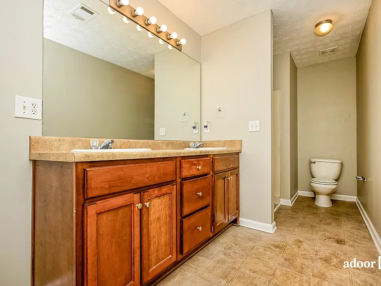 1125 McConaughy Ct — Photo 9
