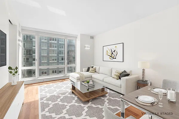 Rented by HomeDax Real Estate | media 12