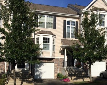 902 Sienna Dr, Danbury, CT, 06810