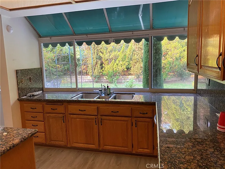 29281 Alfieri St — Photo 4