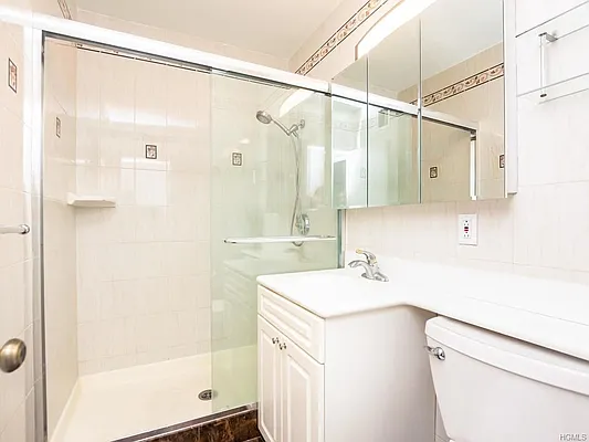 Sold by Re/Max In The City | media 9