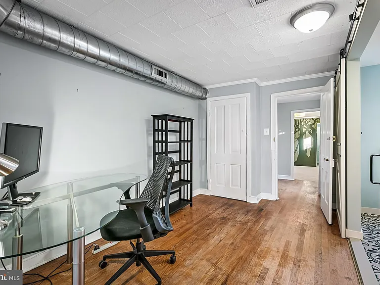 719 S Montford Ave — Photo 28