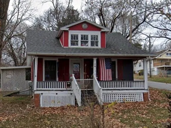 144 N Hardy Ave, Independence, MO 64053