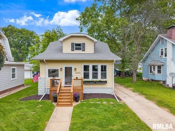 2623 W Ardmore Pl, West Peoria, IL 61604