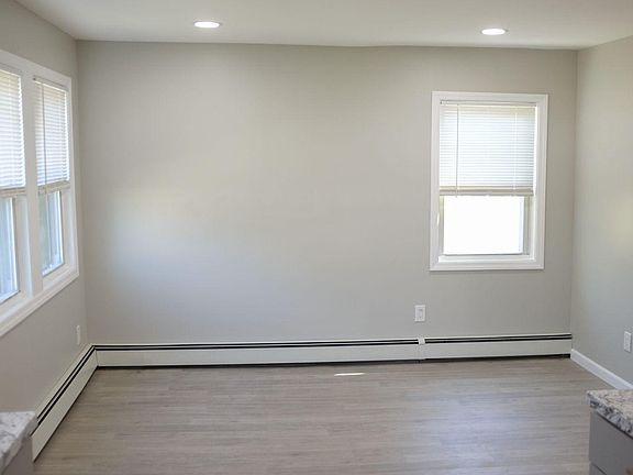 5th image of 24 Birch St