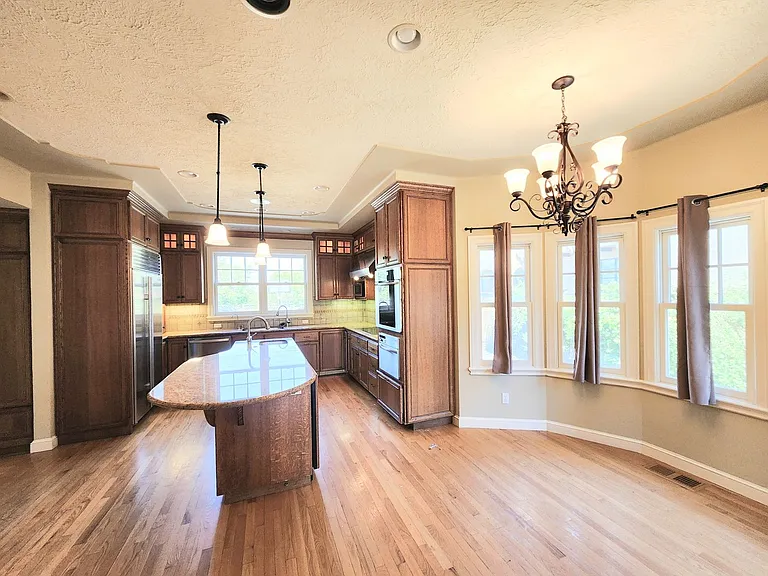 531 Harvard Rd — Photo 42