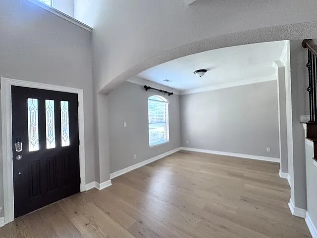 6504 Diamond Dr — Photo 2