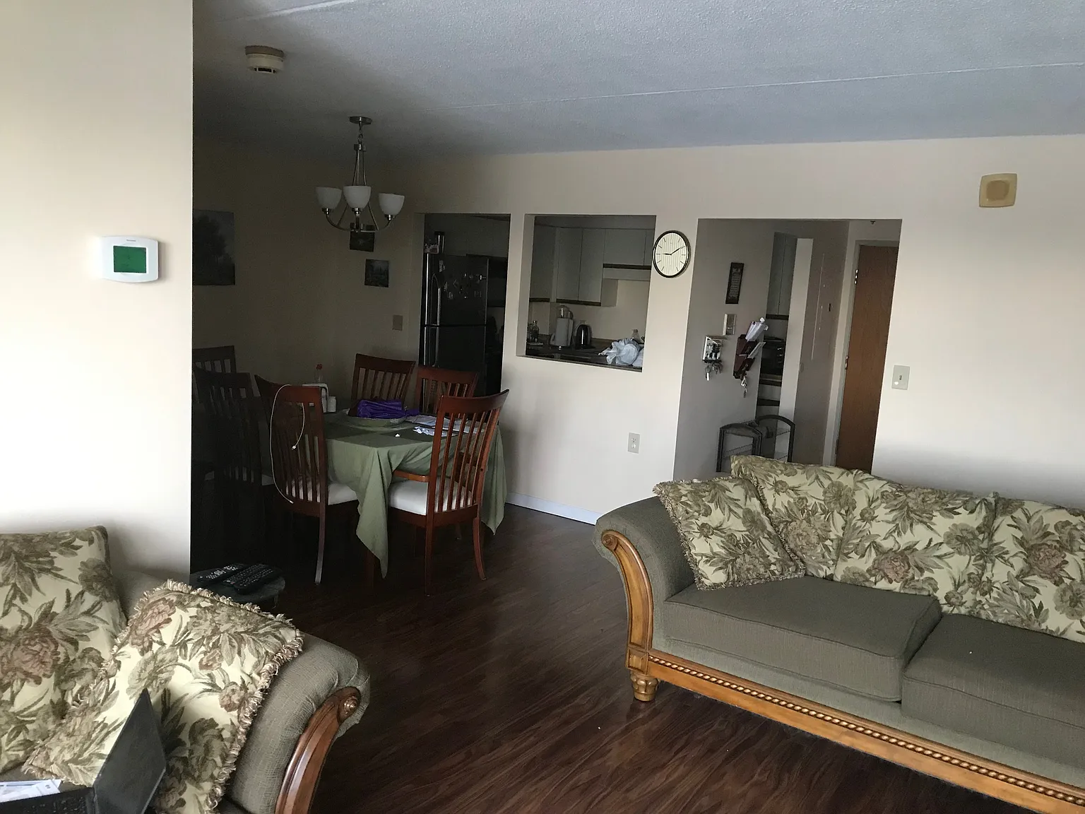 2 bed, 1100 sqft, $1,300 — Photo 4