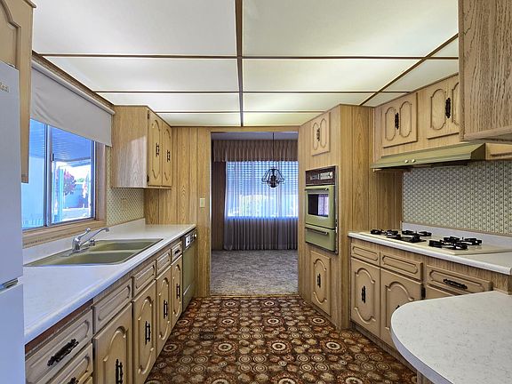 4th image of 205 Lemon Tree Drive