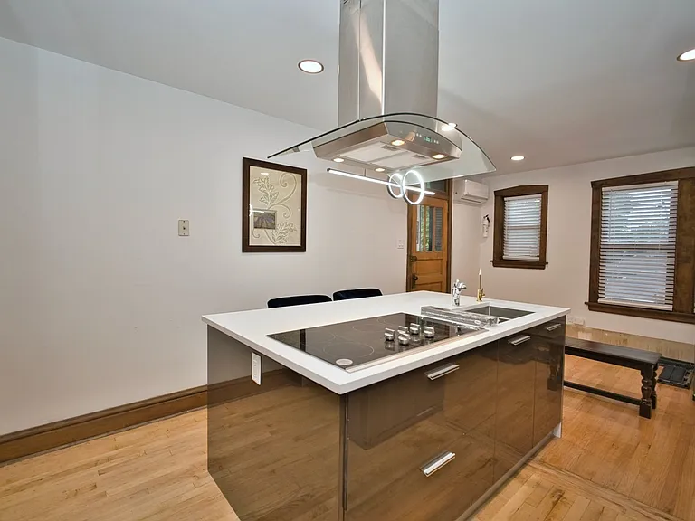 2437 W North Shore Ave #2 — Photo 8