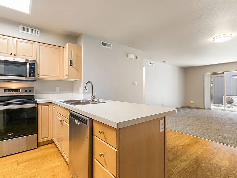 Parkview Apartments Your Next Home Awaits! — Photo 21