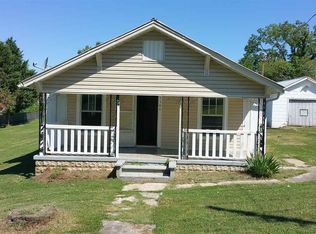 3306 School Ave, Strawberry Plains, TN 37871