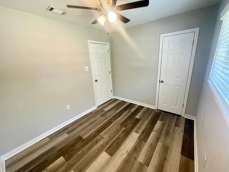 235 Baugh St — Photo 5