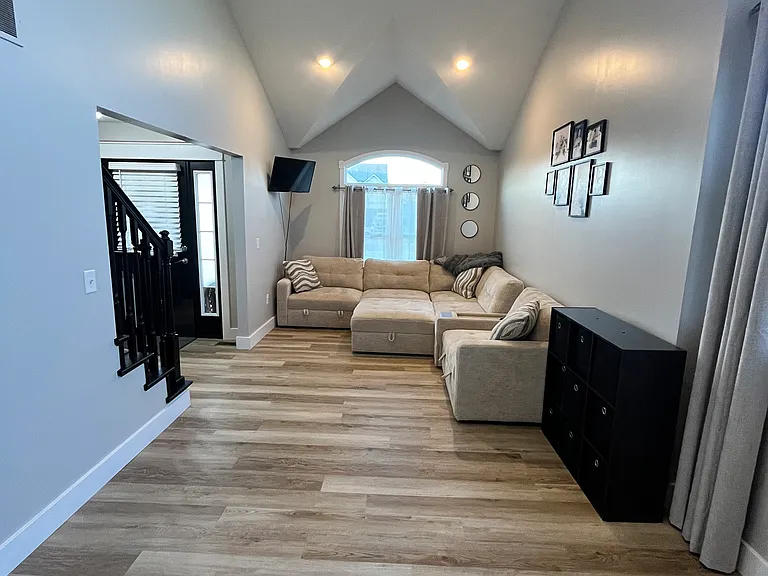 8303 Old Hbr — Photo 19