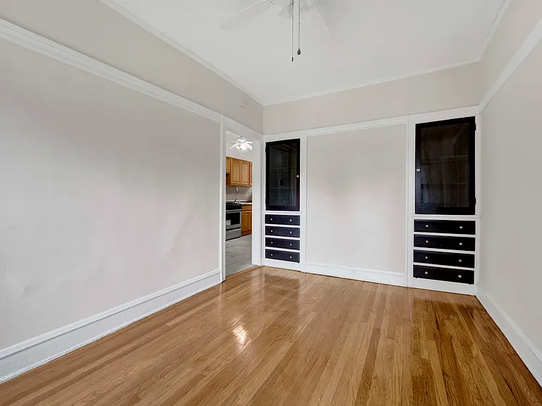 1237 1/2 W Greenleaf Ave #2E — Photo 7