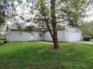 612 Country Club Dr, Maquoketa, IA 52060