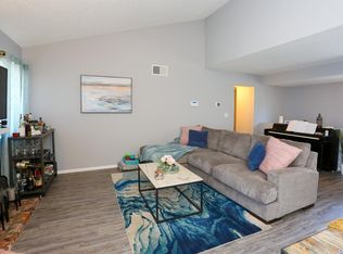 9928 Sepulveda Blvd APT 5, Mission Hills, CA 91345
