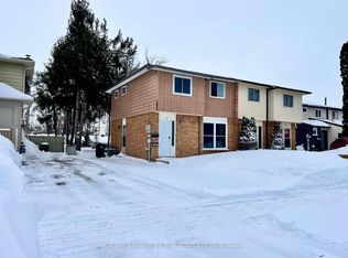 11 Chaucer Cres, Barrie, ON L4N 4T8