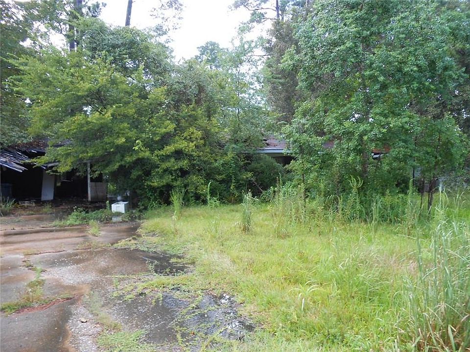 2nd image of 3643 Davis Rd