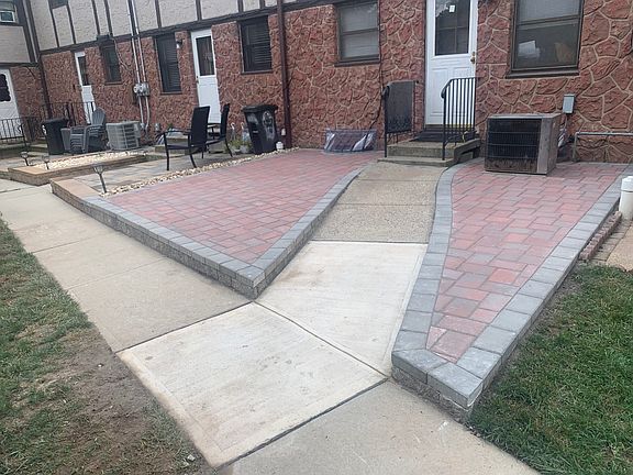 2nd image of 10 Kate Ln #10
