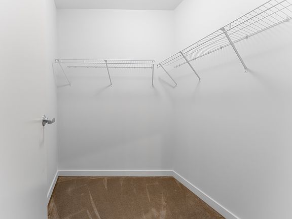 4th image of 4015 N Milwaukee Ave Unit 402