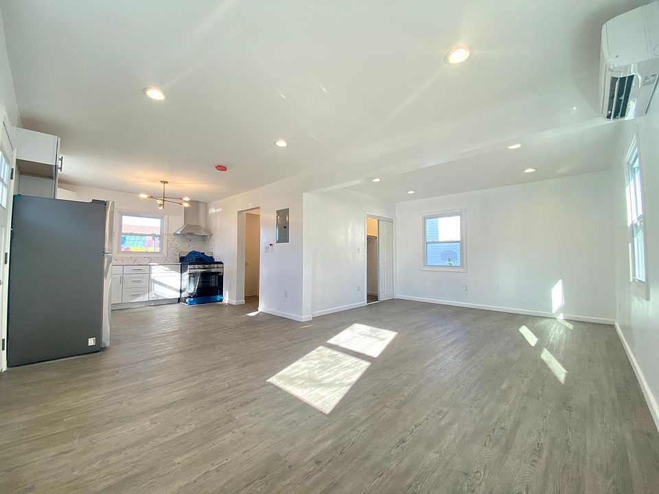 1st image of 553 Tompkins Ave