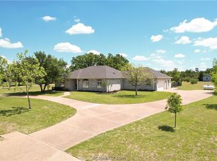4042 Austins Lndg, Bryan, TX 77808