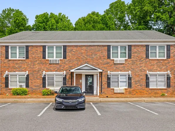 113 Stroupe Rd E, Gastonia, NC 28056