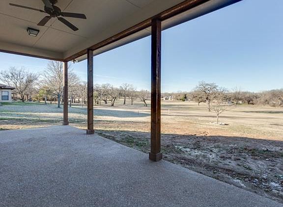3rd image of 207 Country Club Dr