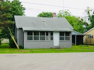 737 Steammill St, New Harmony, IN 47631