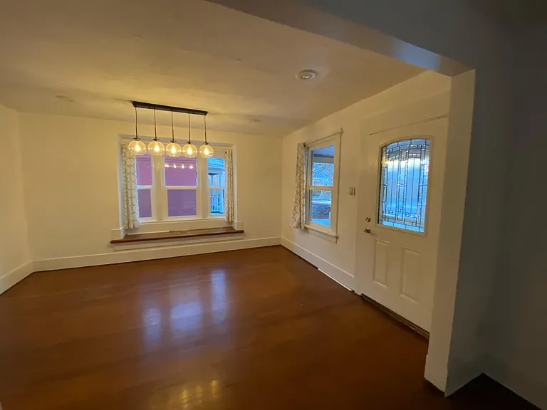 715 S Green St — Photo 7