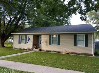 109 NW Jefferson St, Hopedale, IL