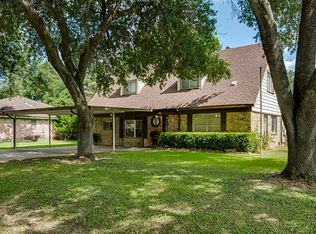 909 Bernard Ave, Rosenberg, TX 77471
