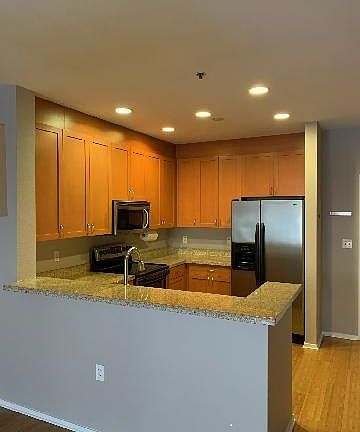 5th image of 821 Folsom St APT 204