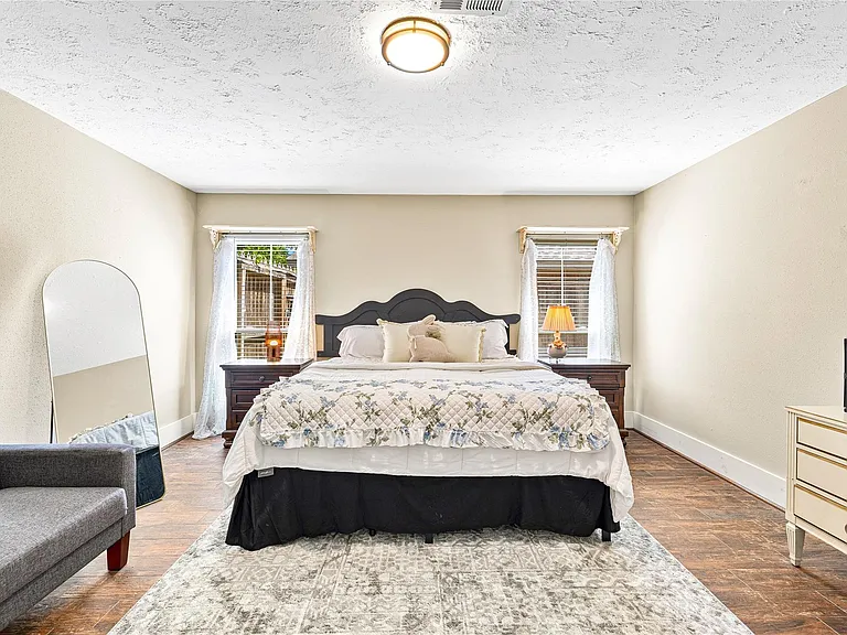 22607 Goldstone Dr — Photo 31