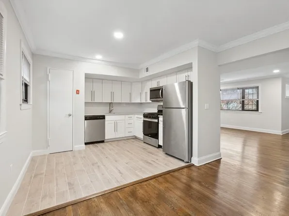 Metuchen Plaza Apartments, 207-211 Amboy Ave #209M, Metuchen, NJ 08840