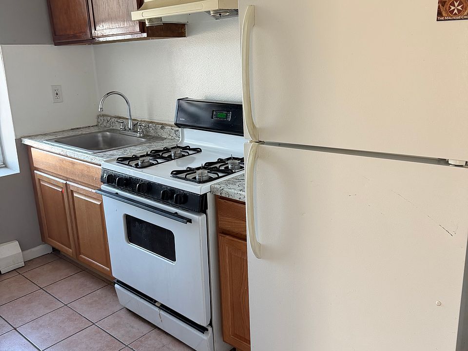 1st image of 193 Clinton Ave APT 32