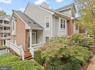 7598 Lakeside Village Dr APT G, Falls Church, VA 22042