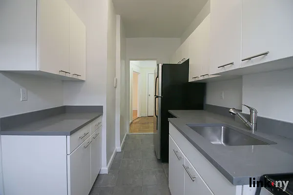 Rented by Link NY Realty | media 8