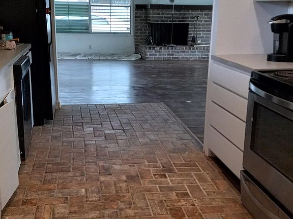 5th image of 322 Aberdeen Ave