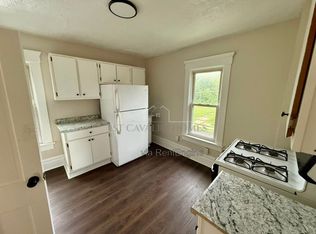 1052 Yale St APT 3, Akron, OH 44301