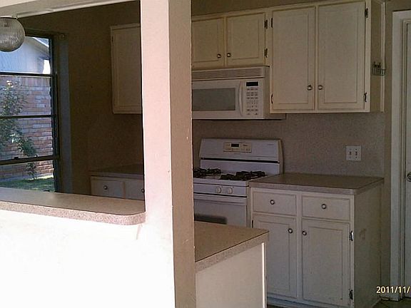 4th image of 10718 Sageyork Dr