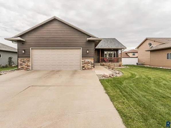5608 S Culbert Ave, Sioux Falls, SD 57106