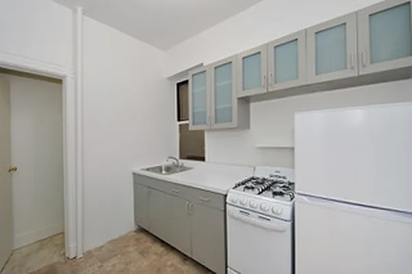 Rented by Aether Property Group | media 10