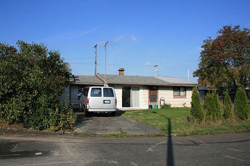 1st image of 4927 101st St SW