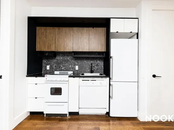 1054 Bushwick Avenue image 1 of 14
